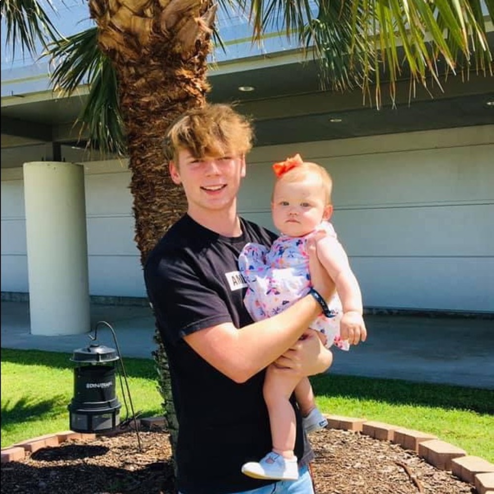 Meet your Posher, Carson